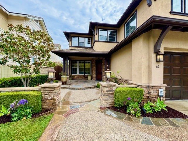 42 Vela Court