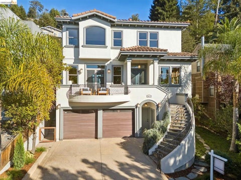 Photo of 7023 Broadway Ter TER, Oakland, CA 94611 (MLS # 41151530)