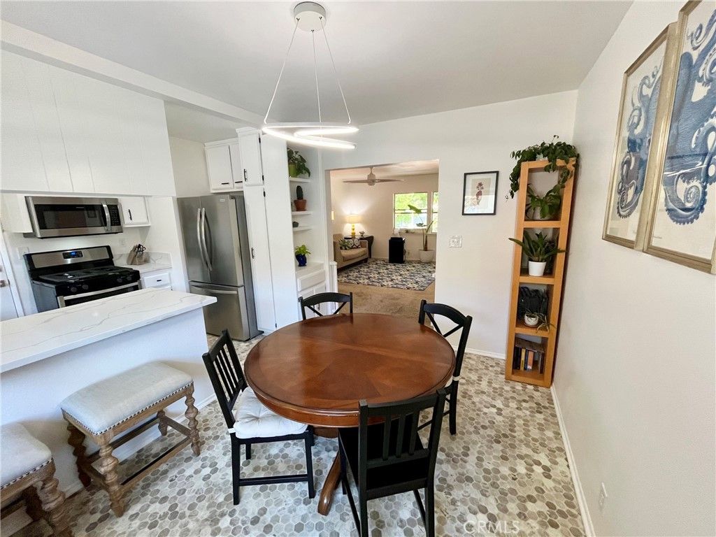 Photo of 5829 Bowcroft St #4, Los Angeles, CA 90016 (MLS # SW25234781)