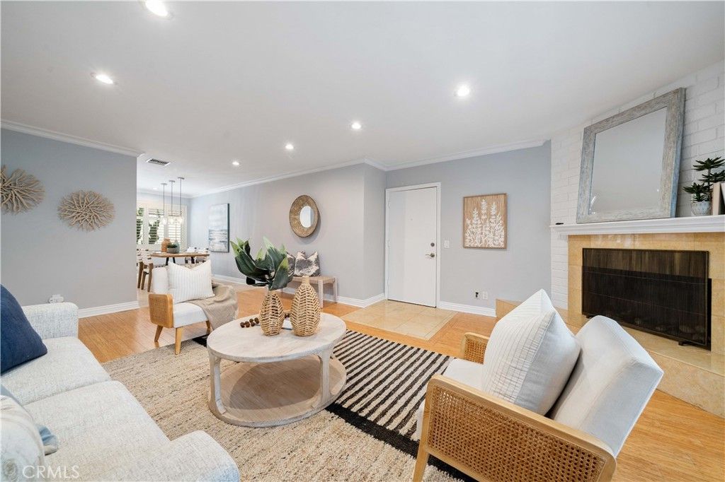 Photo of 923 17th St St #4, Santa Monica, CA 90403 (MLS # NP26067677)