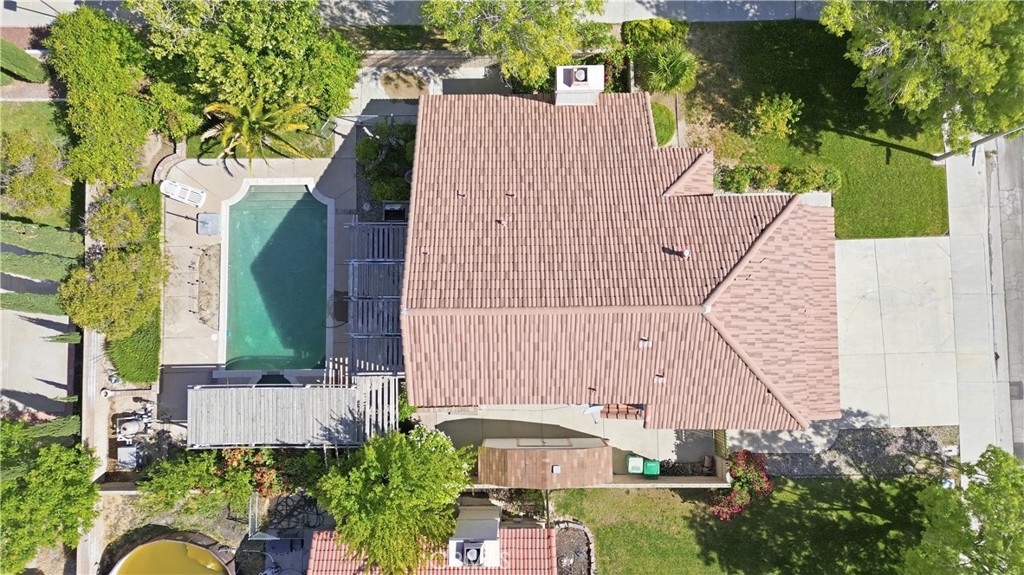 44125 Hunter Court