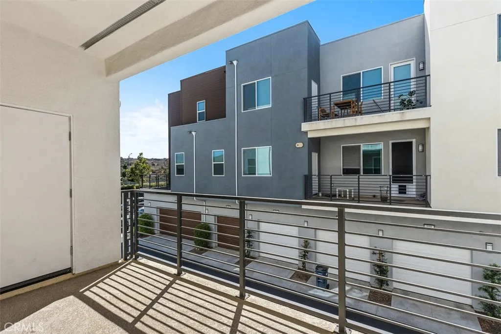 Irvine, California 92618, United States, 1 Bedroom Bedrooms, ,1 BathroomBathrooms,Residential,Active,207711