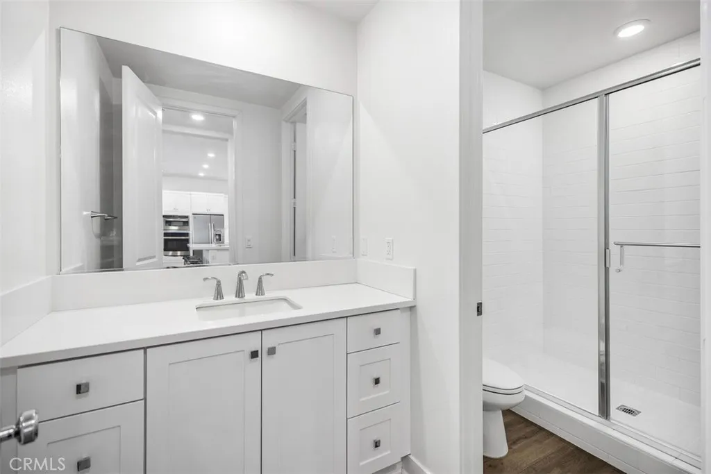 Irvine, California 92618, United States, 1 Bedroom Bedrooms, ,1 BathroomBathrooms,Residential,Active,207711