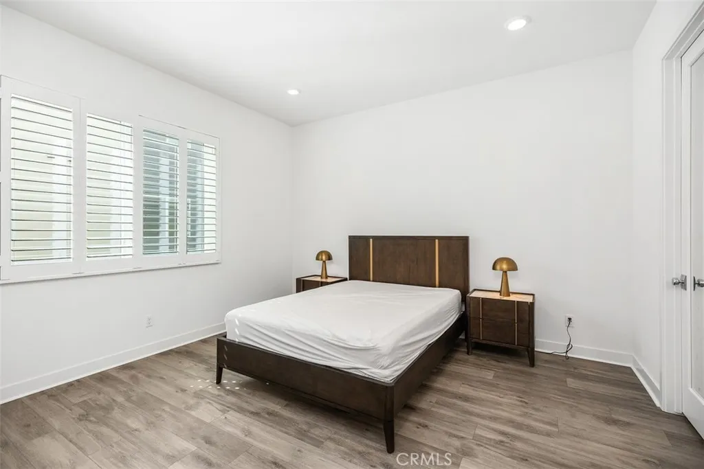 Irvine, California 92618, United States, 1 Bedroom Bedrooms, ,1 BathroomBathrooms,Residential,Active,207711