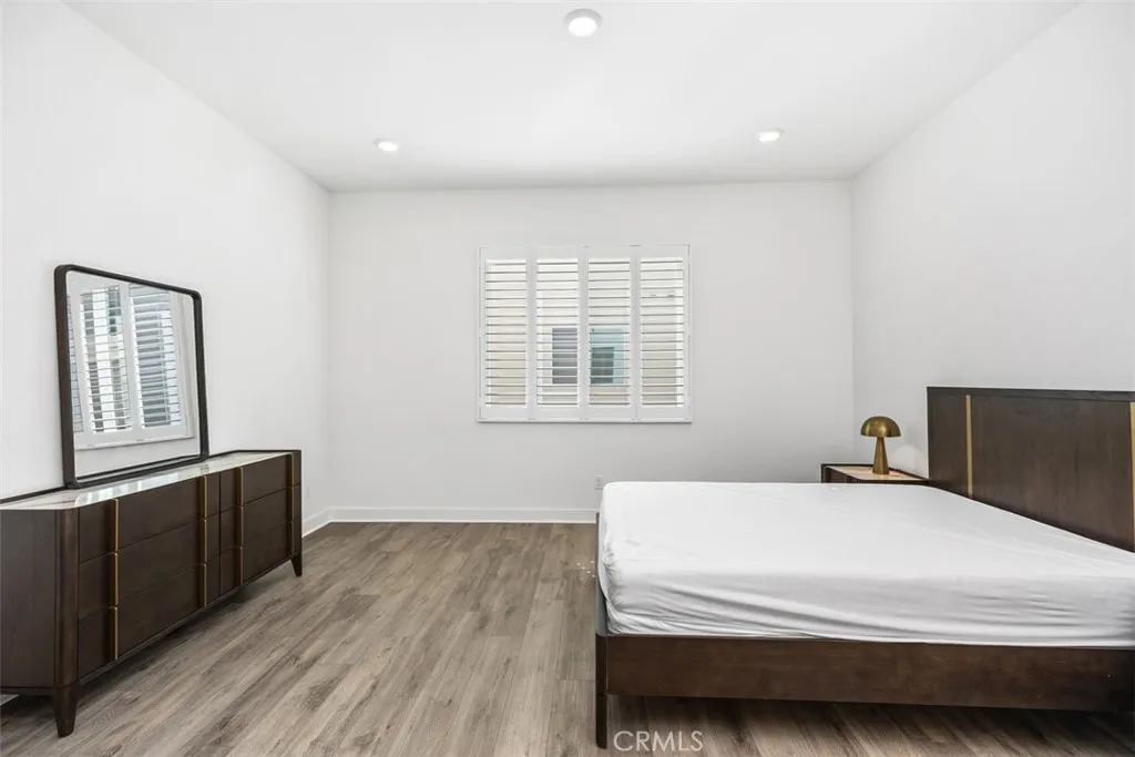 Irvine, California 92618, United States, 1 Bedroom Bedrooms, ,1 BathroomBathrooms,Residential,Active,207711