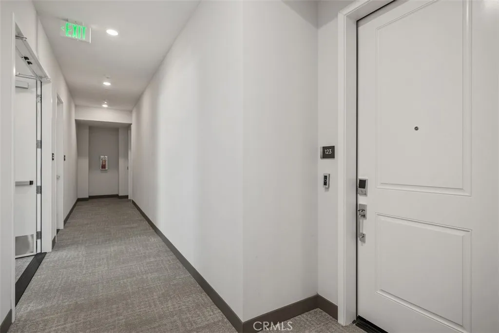 Irvine, California 92618, United States, 1 Bedroom Bedrooms, ,1 BathroomBathrooms,Residential,Active,207711