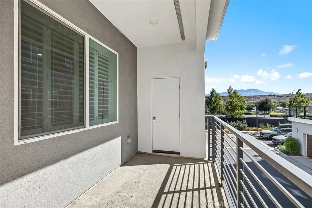 Irvine, California 92618, United States, 1 Bedroom Bedrooms, ,1 BathroomBathrooms,Residential,Active,207711