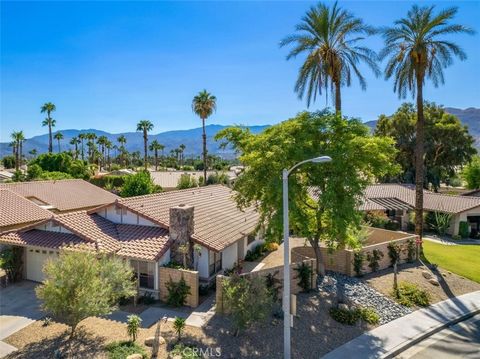 Photo of 40472 Periwinkle Court, Palm Desert, CA 92260 (MLS # OC25253179)