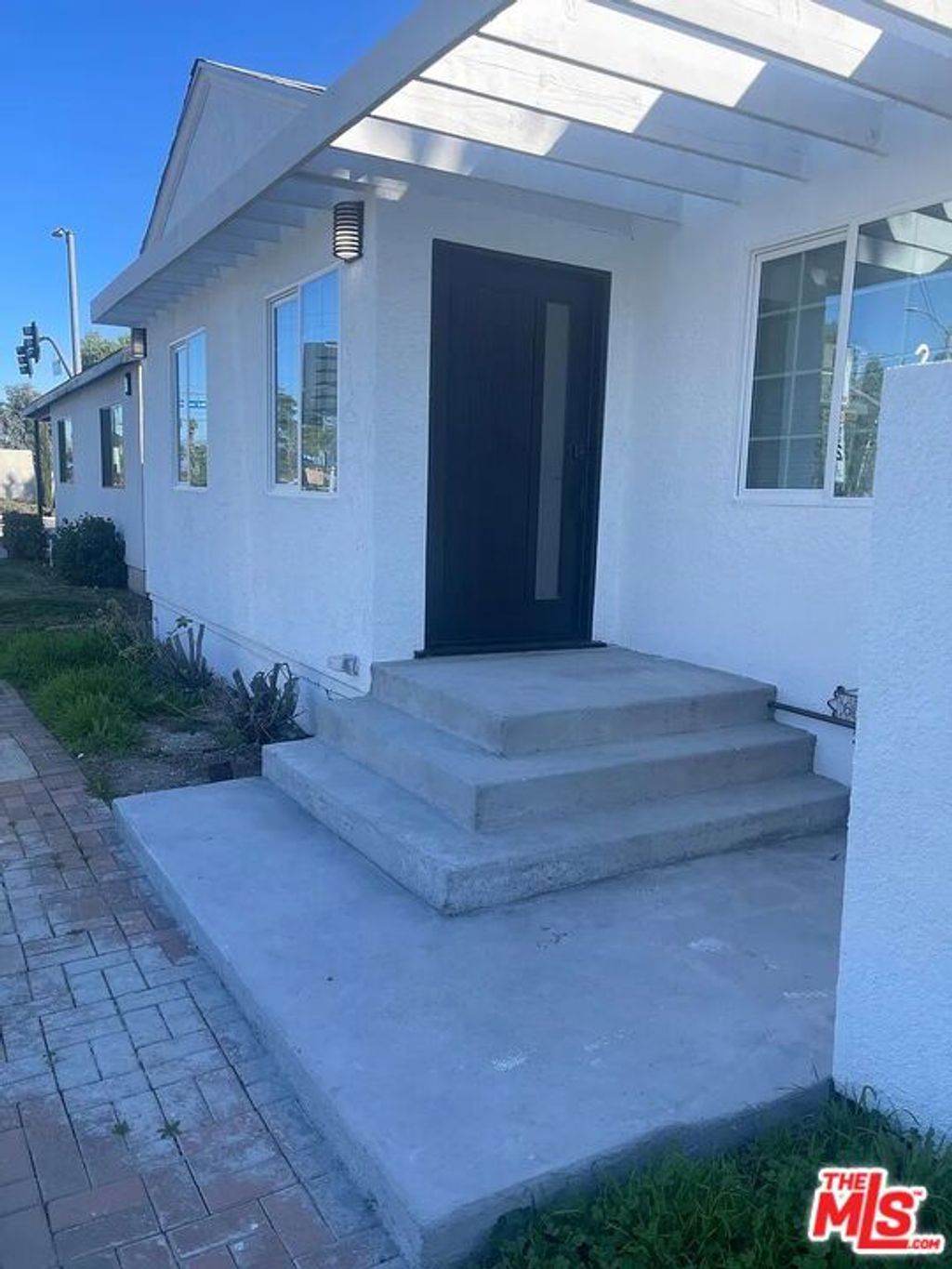 Photo of 6036 Lindley Avenue, Encino, CA 91316 (MLS # 26655589)