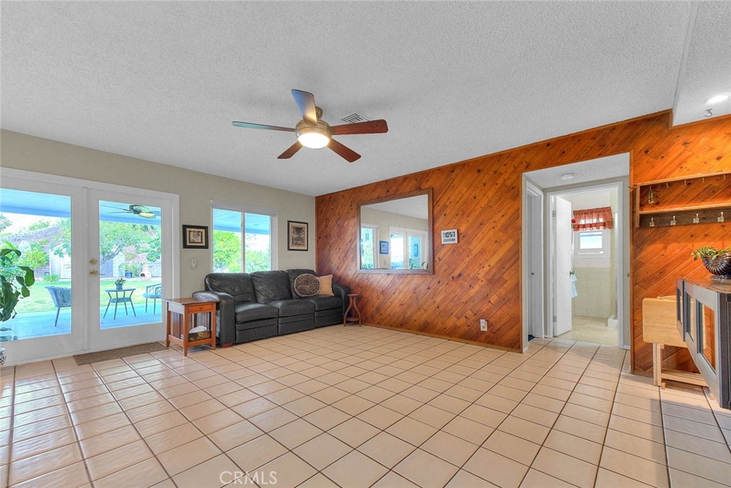 1715 Oxbow Court