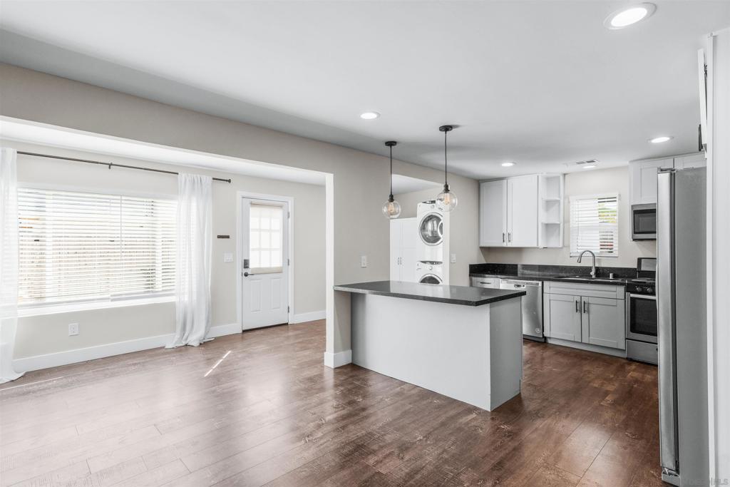 3660 62 Marlborough