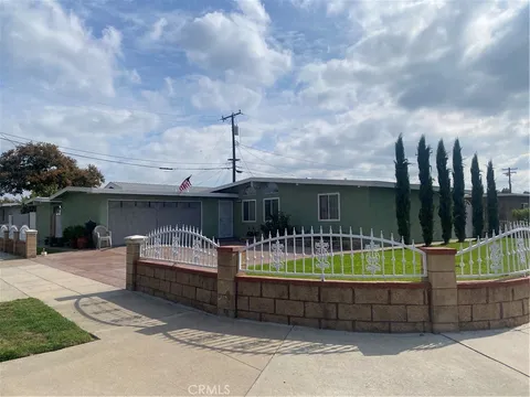 2030 W Dogwood Ave, Anaheim, CA 92801 - MLS#: PW25234195