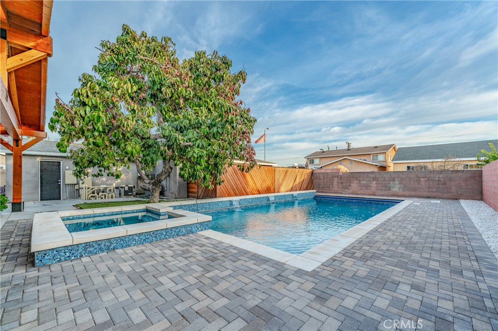 Properties 3 11432 Elizabeth