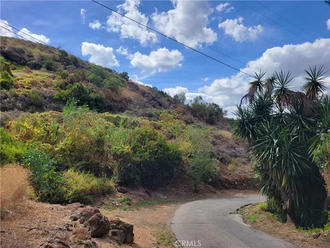 MLS: OC26085146