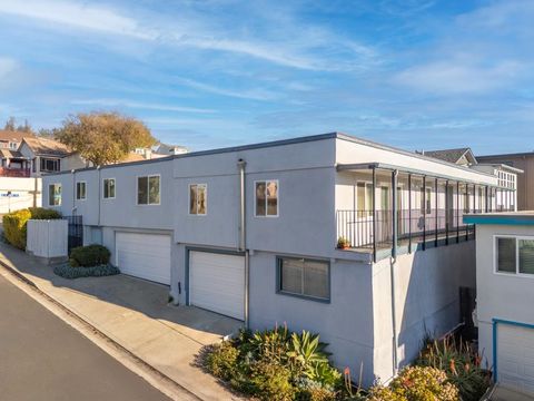 Photo of 5600 El Dorado Ave Ave, El Cerrito, CA 94530 (MLS # 41121431)