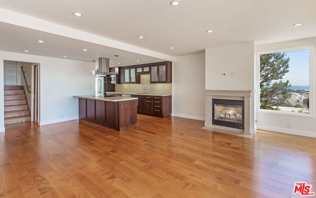 23914 De Ville Way D