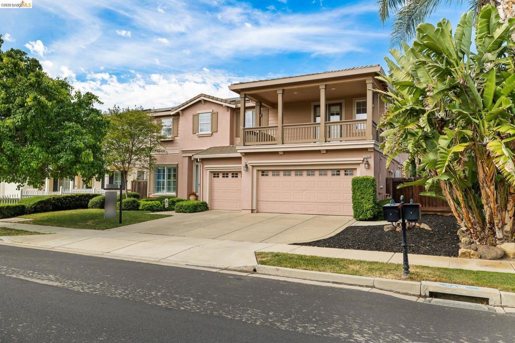 2705 Hawthorn Place