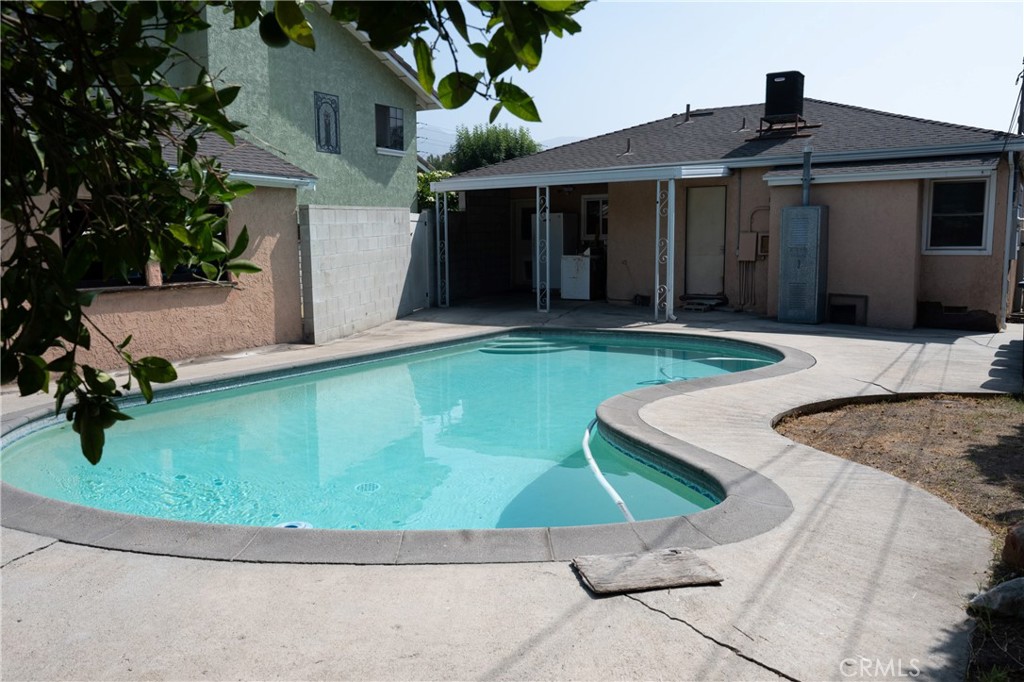 1311 N Griffith Park Drive