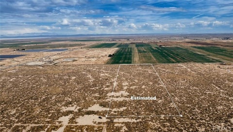 Photo of 9200 E Avenue F-8, Redman, CA 93535 (MLS # DW26226971)