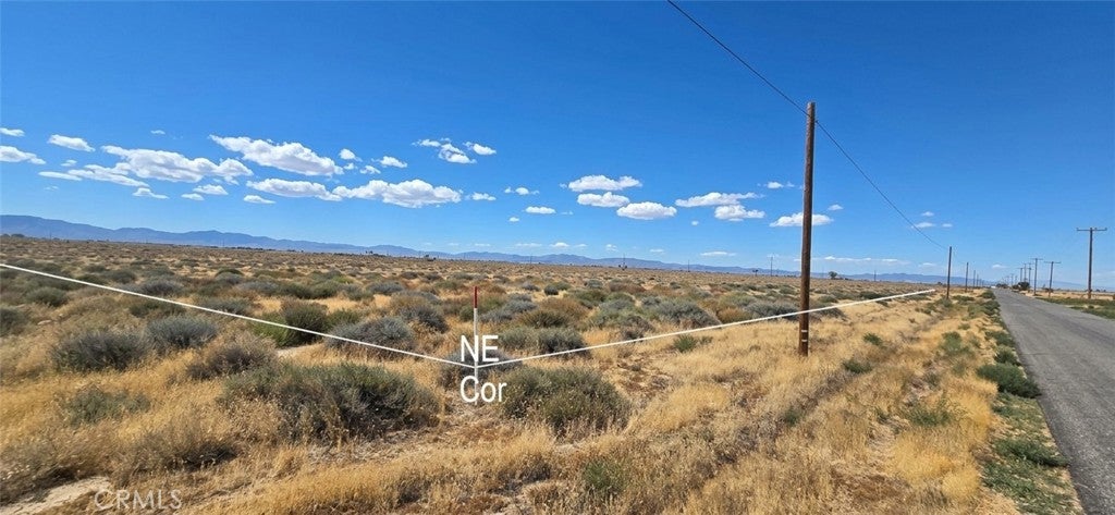 9200 E Avenue F-8