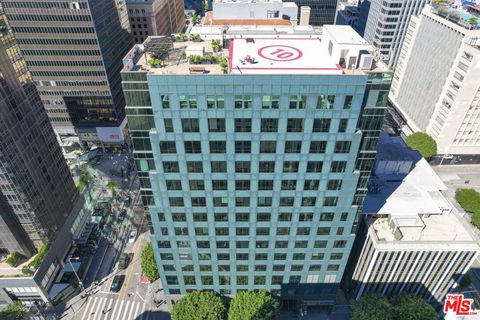 Photo of 655 S Hope Street #704, Los Angeles, CA 90017 (MLS # 26653201)