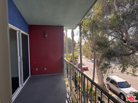 Photo of 2639 6th Street #3, Santa Monica, CA 90405 (MLS # 26655033)