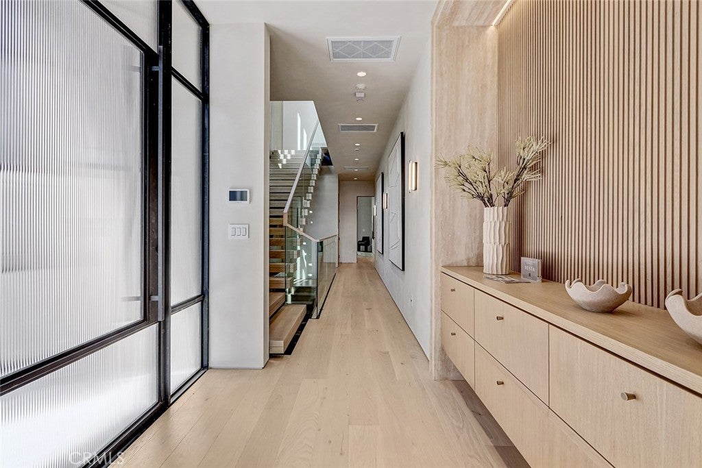 1404 Manhattan