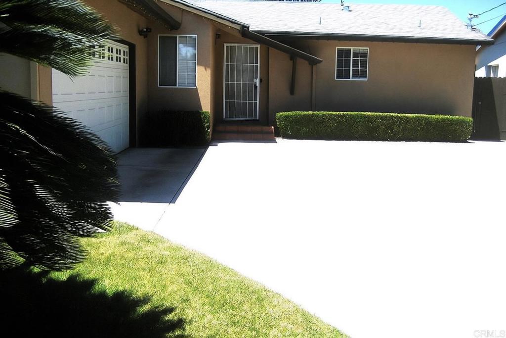 North of Escondido easy access to Freeways, beautiful property with 4 bedrooms and 2 bathrooms with large back yard for the family to enjoy. If you looking a place to rent? This home is yours!! With 2 car garage and 3 additional parking spaces inside of the driveway in the front house, for secure parking. The location is very convenient located nearby schools, shopping centers, restaurants and easy access to freeways 78 and 15. Text and schedule an appointment for viewing this beautiful property!