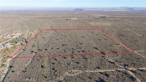 Photo of 223 Avenue X, Llano, CA 93544 (MLS # CV25279861)