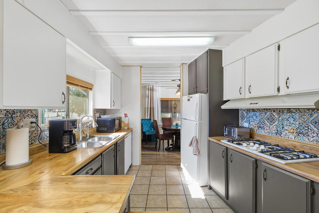 Ramon Mobile Park - Manufactured In Park