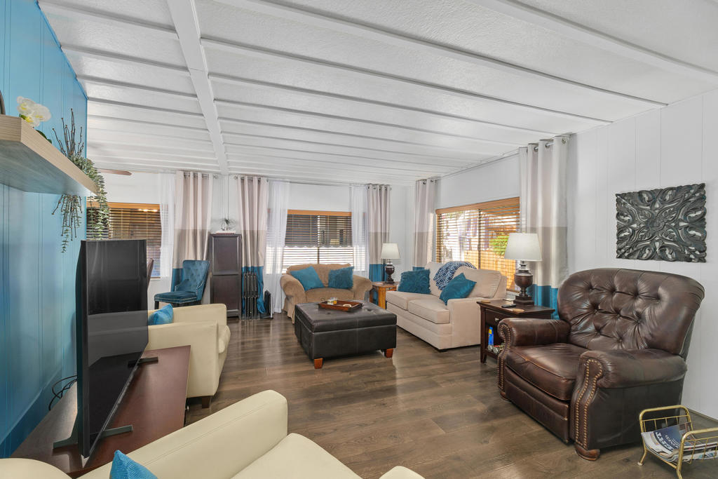 Ramon Mobile Park - Manufactured In Park