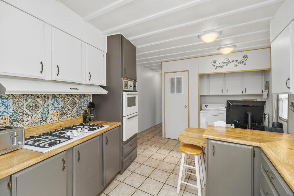 Ramon Mobile Park - Manufactured In Park