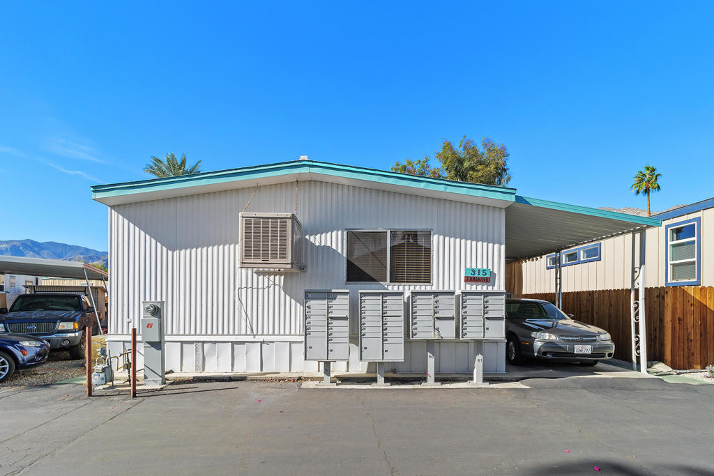 Ramon Mobile Park - Manufactured In Park