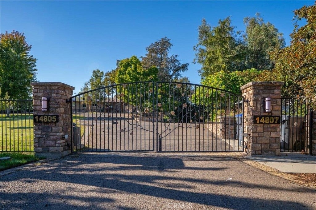 14807 Hilltop Drive