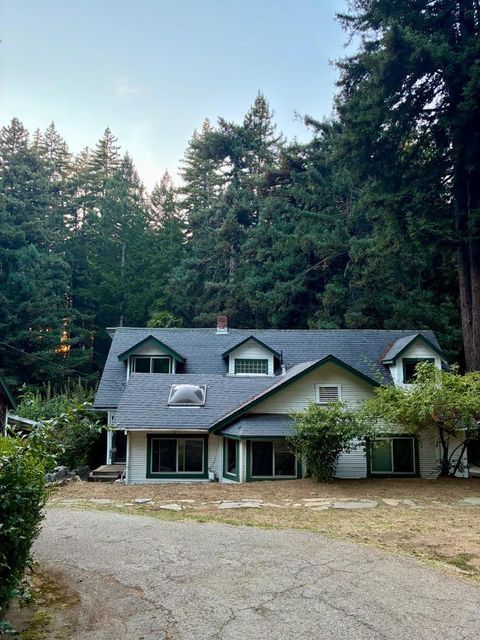 Photo of Santa Cruz, CA 95060 (MLS # ML82041404)