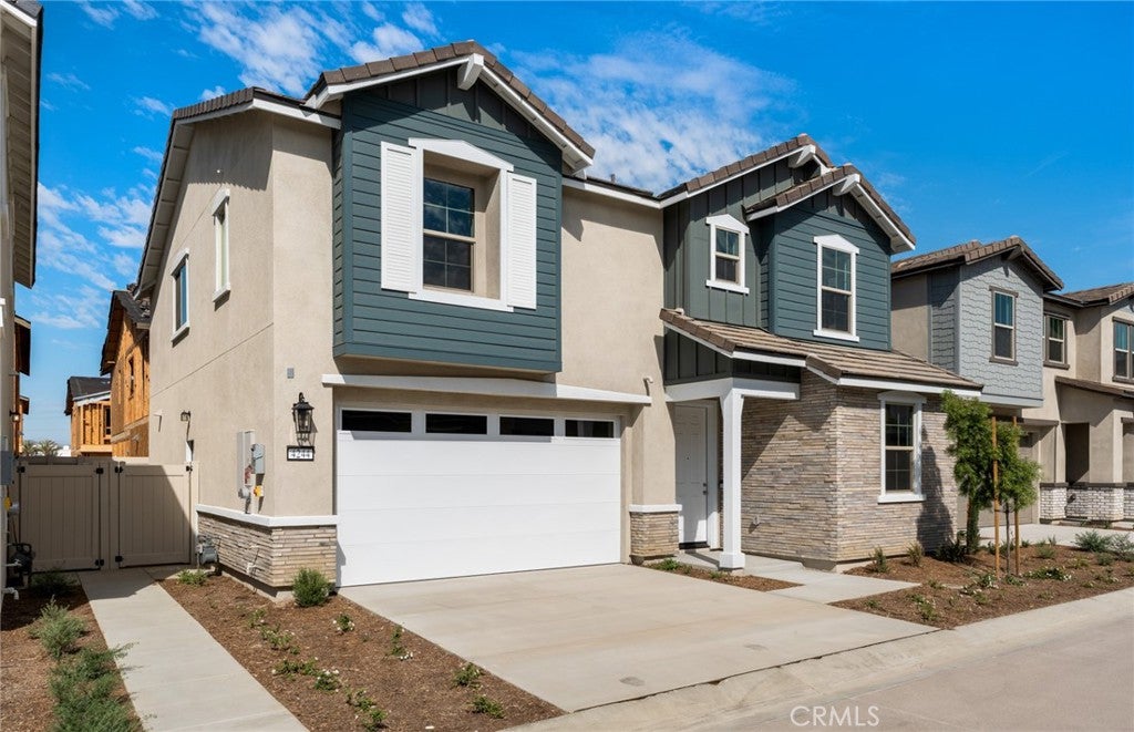 4244 East Flutter Privado