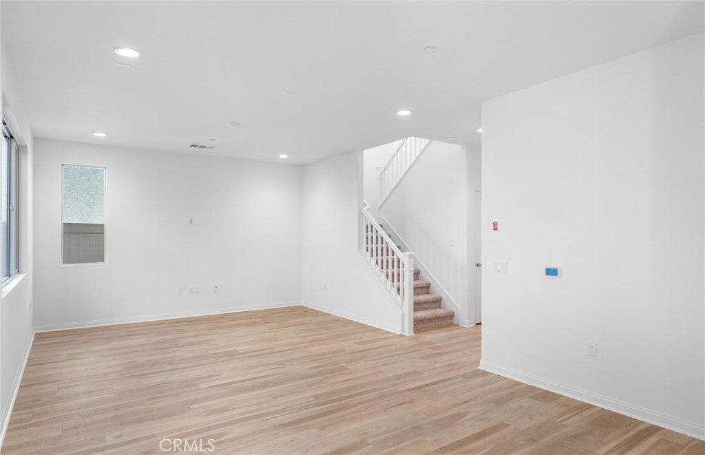 4244 East Flutter Privado