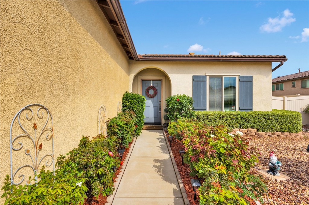1320 Acanthus Ln.