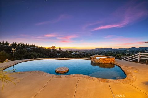 40107 Calle Breve Temecula CA 92592