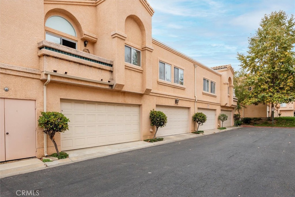 Diamond Head (DMHD) - Residential