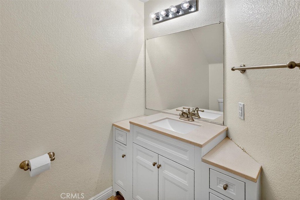 Diamond Head (DMHD) - Residential