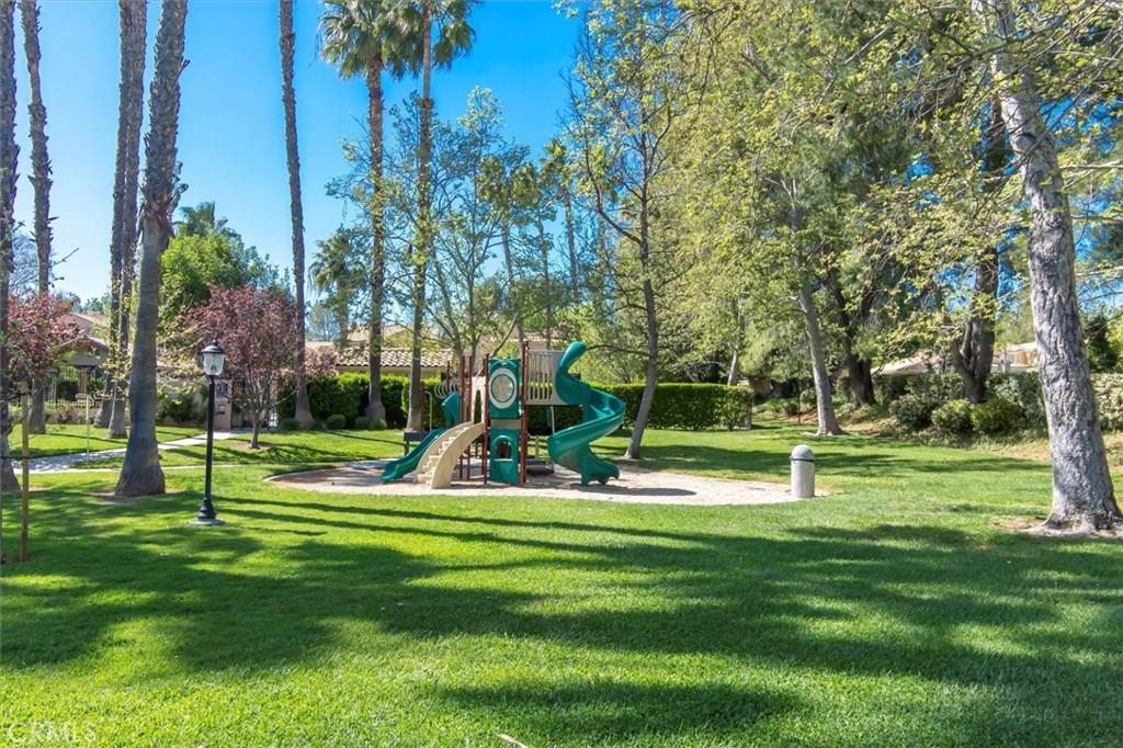 Diamond Head (DMHD) - Residential