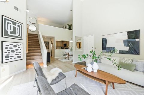 Photo of 3657 West Ct Ct, Richmond, CA 94806 (MLS # 41126426)