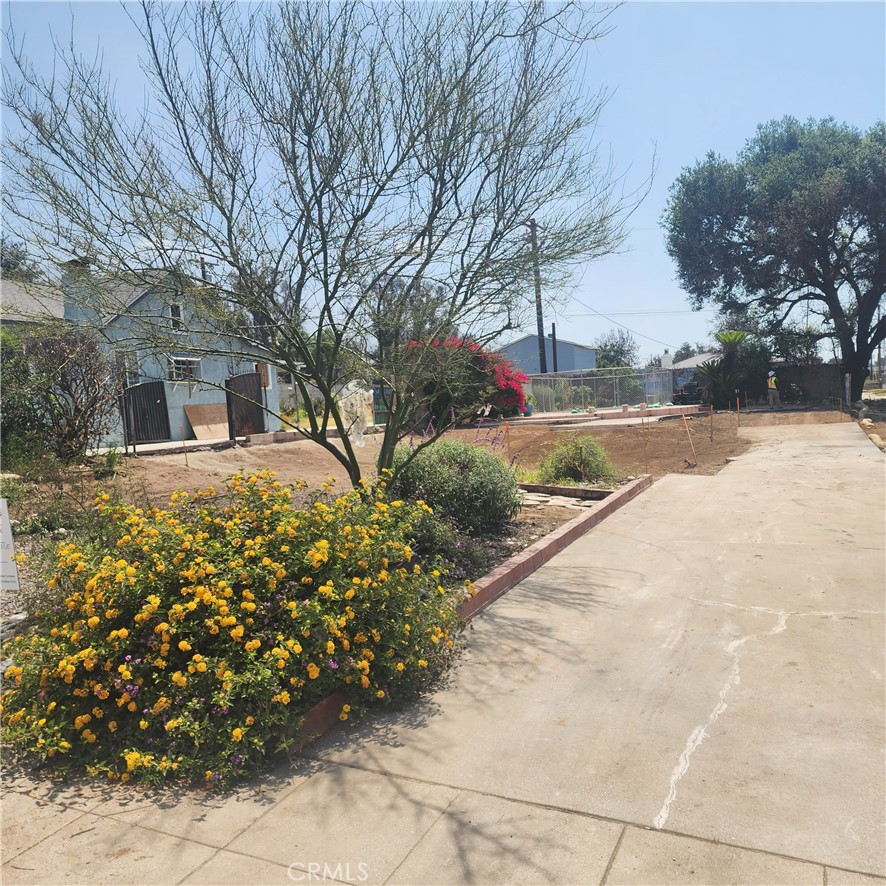 Scenic Views | Quiet Street | Established Community
Nestled in the foothills of the San Gabriel Mountains, this Altadena gem offers rare panoramic views and a unique sense of peace and privacy. Located on the wide and picturesque Glen Avenue—one of the few streets in the area with unobstructed sightlines and minimal through traffic—this property enjoys a serene setting, with the street ending just ten houses north.
The neighborhood is a well-loved, close-knit community where many long-time residents are returning, a reflection of the area's enduring appeal and warmth.
The backyard features a sparkling pool bordered by durable cinderblock walls that stood strong through recent challenges, preserving several mature, fruit-bearing trees that continue to thrive—perfect for enjoying fresh produce in your own private oasis.
Don't miss the chance to be part of one of Altadena's most treasured neighborhoods.