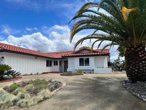 Photo of 12327 Grandee RD, San Diego, CA 92128 (MLS # 260010971SD)