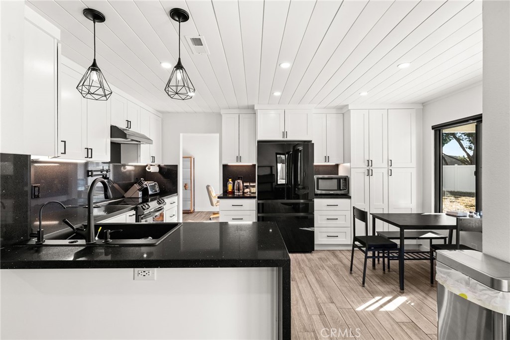 29042 Mango Court