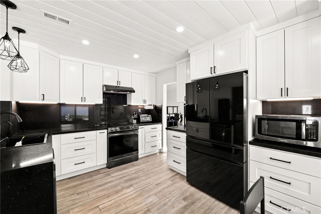 29042 Mango Court