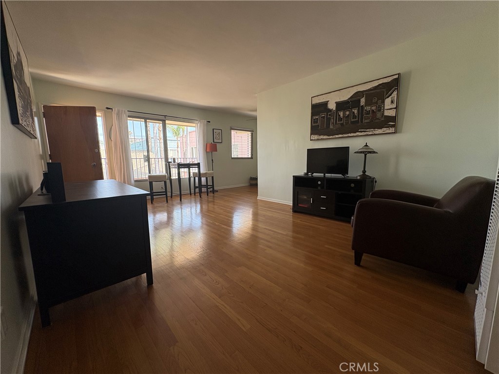 1015 E Ocean Boulevard 12