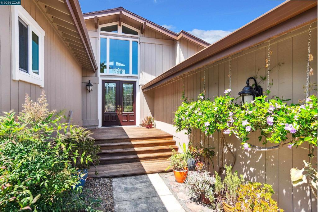 1181 Blue Lake Way