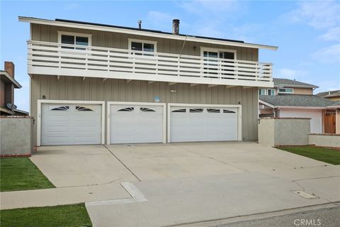 Photo of 4941 Catamaran Street, Oxnard, CA 93035 (MLS # SR25122135)